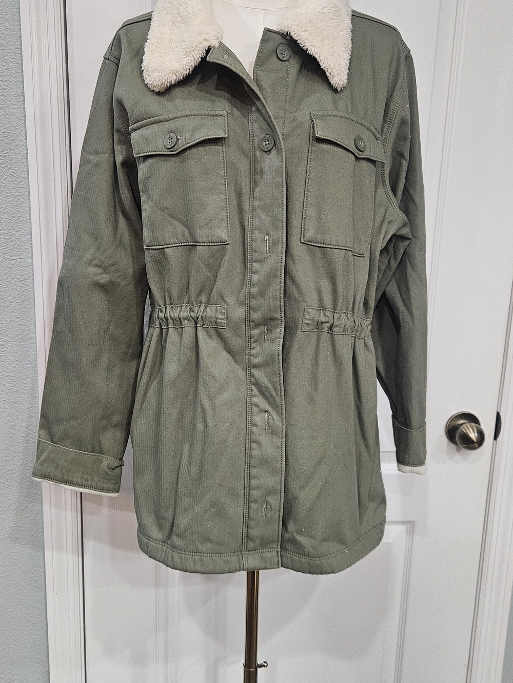 Hang Ten Olive Green Utility Jacket with Cream Sherpa Collar